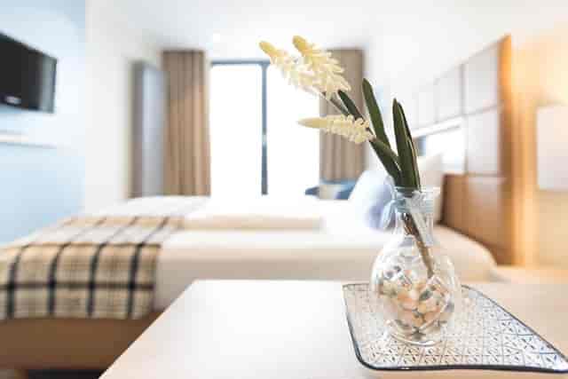 Elegant hotel room at Hotel Fährhaus, perfect for business meetings and relaxation.