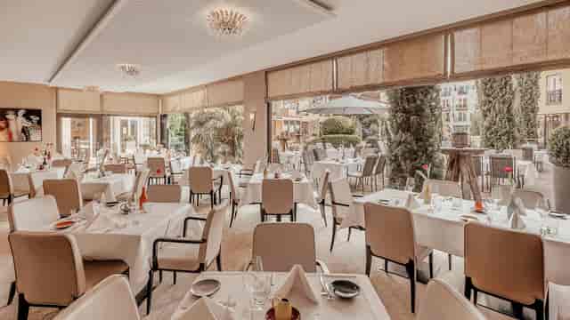 Sophisticated Villa Toscana conservatory dining space for upscale events and meetings.