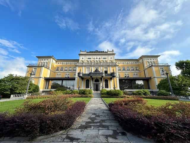 Conte Caproni Hall