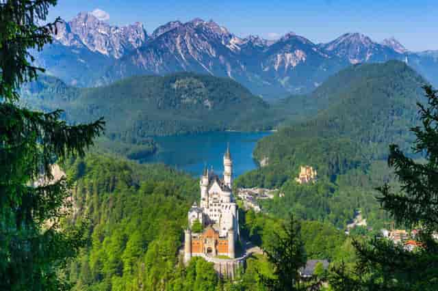 Veitskapelle at Hotel Villa Ludwig, a fairy-tale castle for destination events.