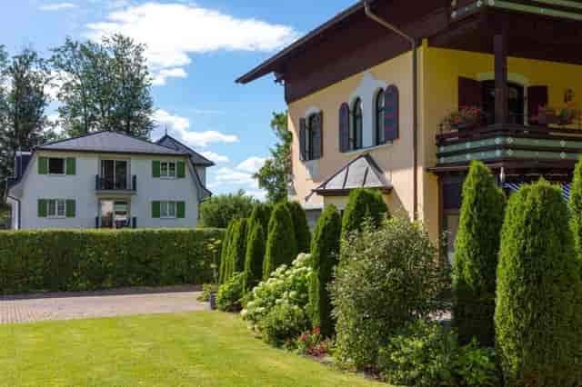 Veitskapelle venue with manicured gardens for outdoor meetings and events.