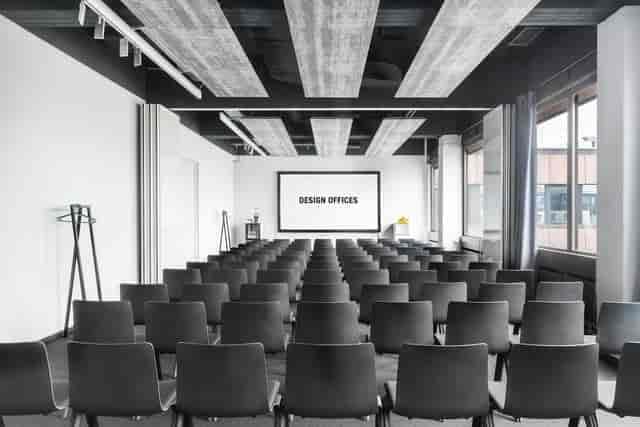 Modern conference room in Villa Westend Hotel, ideal for corporate meetings and workshops.