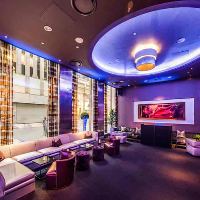 Modern lounge with vibrant decor, ideal for networking events and gatherings.