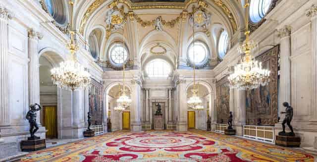 Salón de Columnas