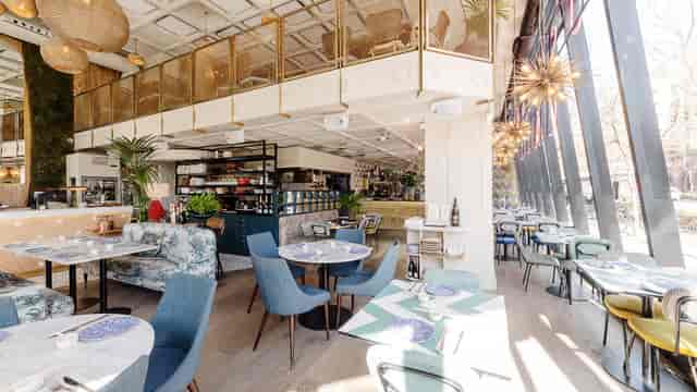 Stylish Sushita Miguel Ángel restaurant, perfect for elegant events and gatherings.