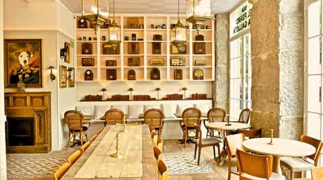 Charming event space with vintage decor for corporate gatherings at El Perro Y La Galleta.