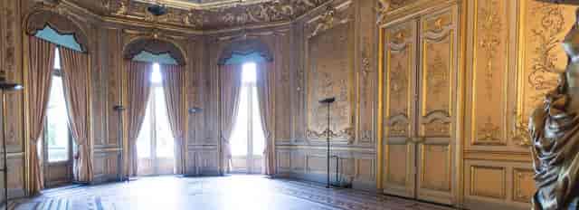 Elegant Cervantes Room at Casa de América for upscale events and meetings.