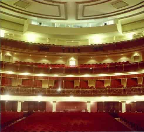 Sala Lola Membrives theater with tiered seating, perfect for elegant events and performances.