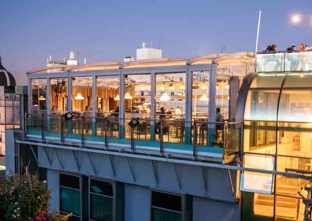 Rooftop Balcón a Palacio Room, modern venue for upscale meetings and events in Santo Domingo.