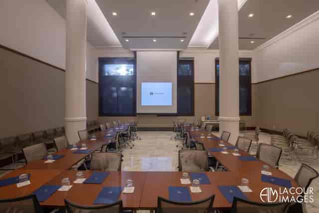 Conference room in Newberry Library, modern decor, ideal for workshops and meetings.