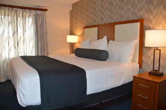 Lodge at Wisp hotel room with king-size bed, ideal for conferences and events.