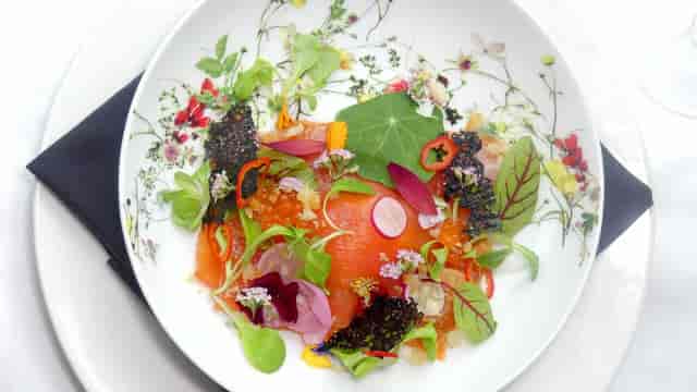 Artistic dish presentation at a Modena restaurant, ideal for memorable dining events.