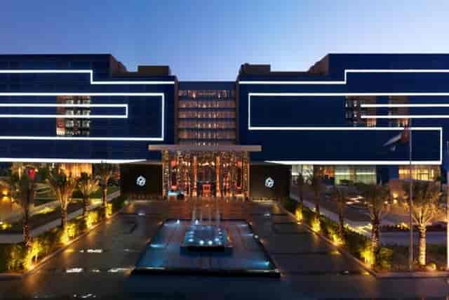Hotel in ABU DHABI | Fairmont Bab Al ...