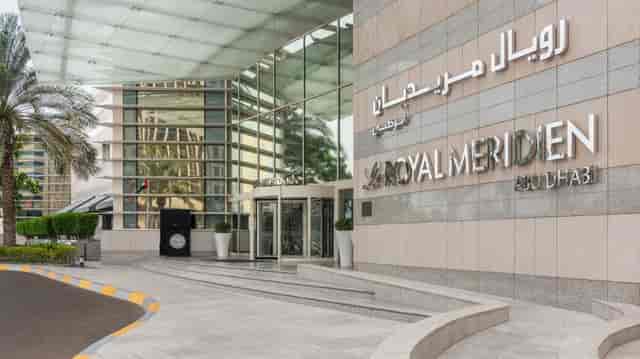 Modern hotel entrance at Le Royal Méridien Abu Dhabi for corporate events and meetings.