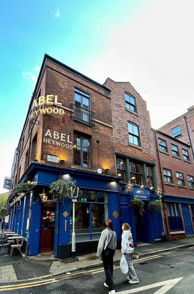 Pub