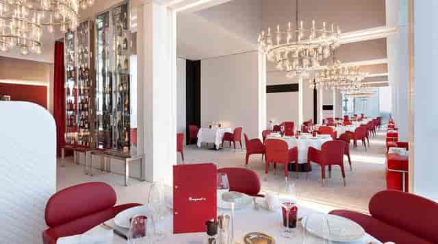 Elegant dining space in Louvre Abu Dhabi, perfect for upscale events and corporate dinners.