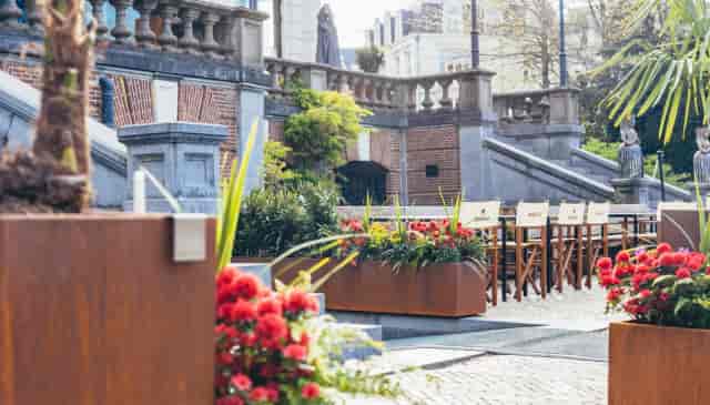 Vibrant outdoor restaurant event space in Park Zuid ideal for upscale gatherings