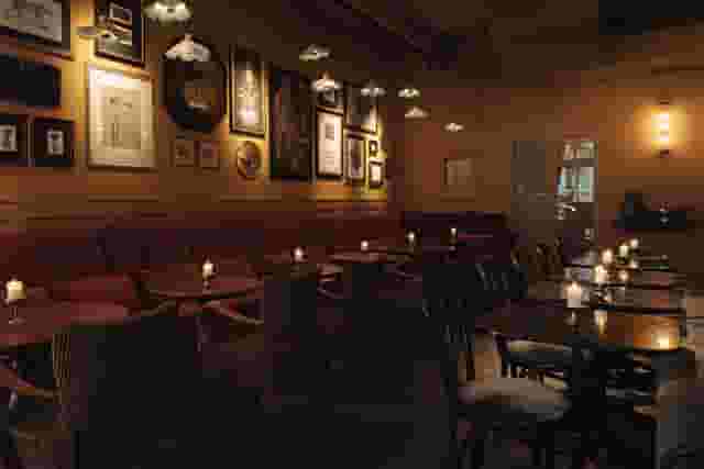 Bar