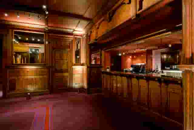 American Bar Restaurant