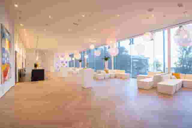 Stage Entertainment Lounge