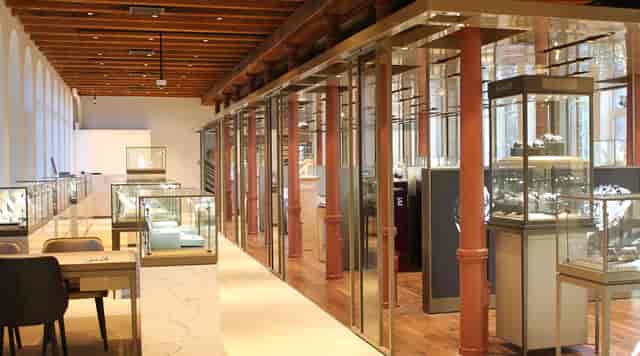 Diamond Polishing Experience Tour at Gassan Diamonds: modern venue for luxury events.