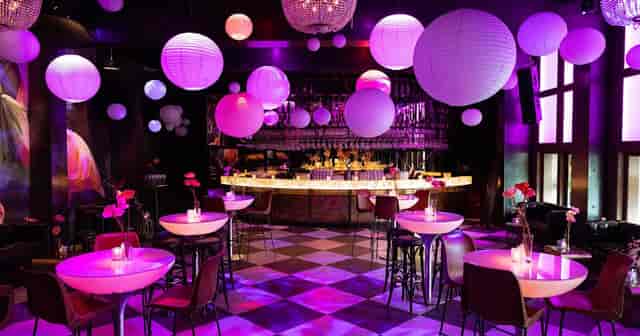 De Kroon Club Entry In Amsterdam ...
