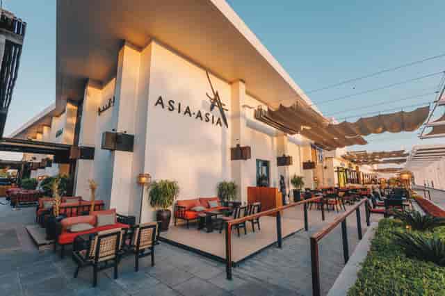 Stylish outdoor restaurant venue in Abu Dhabi for corporate and social events.