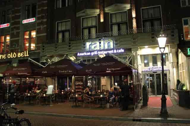 Outdoor dining at Bar-café, Royal Amsterdam, perfect for casual gatherings or networking.