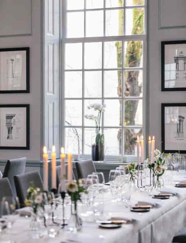 Elegant dining setup in Regents Room, The Dylan Amsterdam for upscale events.