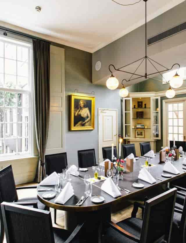 Elegant meeting room in The Dylan Amsterdam, perfect for corporate events and gatherings.