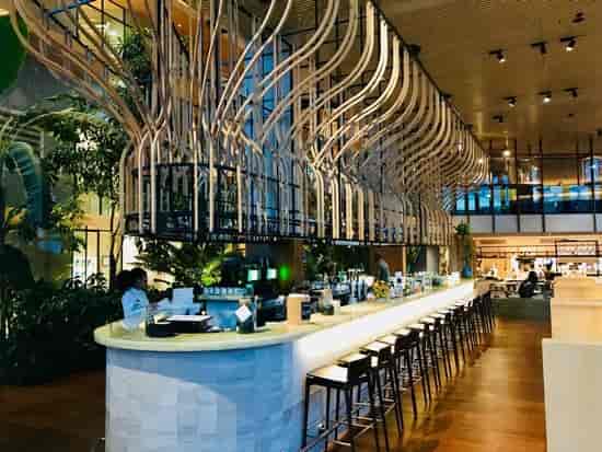 Modern bar in Hotel Jakarta Amsterdam, perfect for networking events and casual meetings.