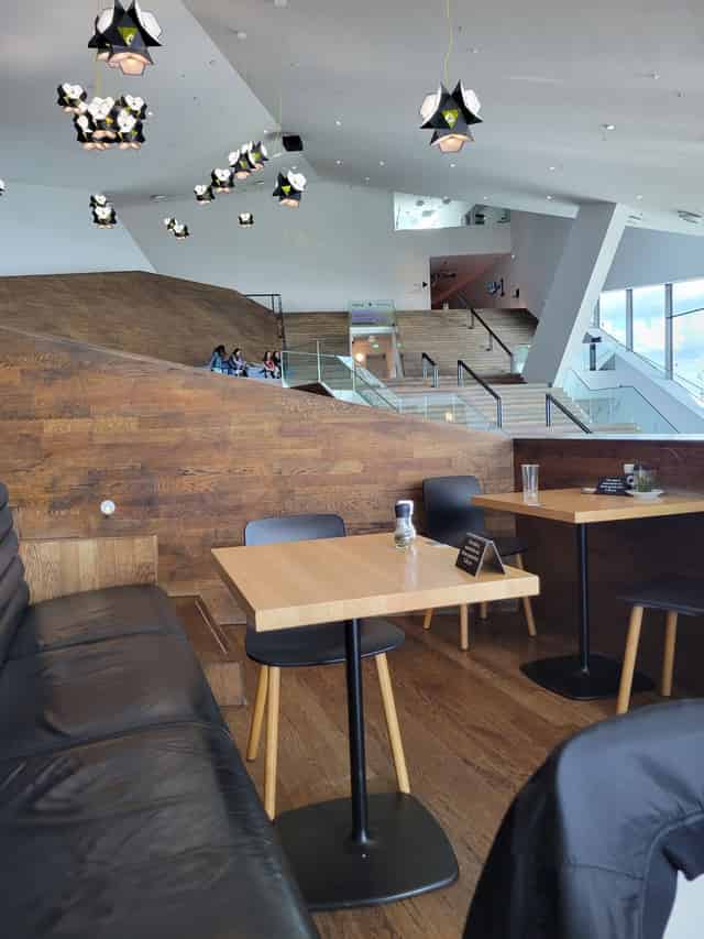 IJ Lounge