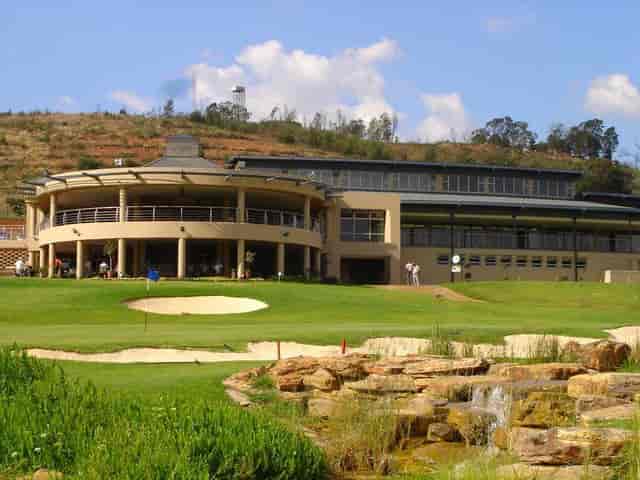 Scenic Glenvista Country Club golf course, ideal for corporate retreats and outdoor events.
