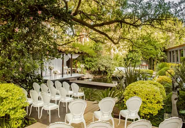 The Lawn Terrace Breakaway Space