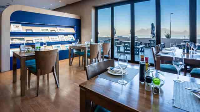 Blaauwberg Beach Hotel - Bloubergstrand ...
