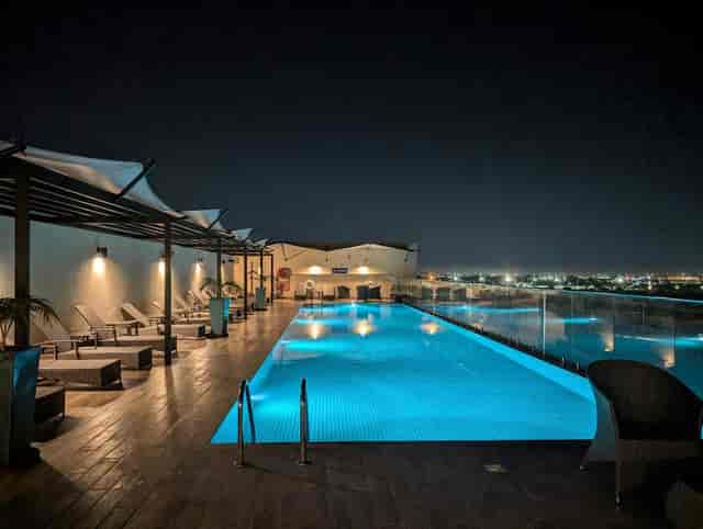 Stylish rooftop pool at Hilton Garden Inn Nairobi, ideal for upscale events and receptions.