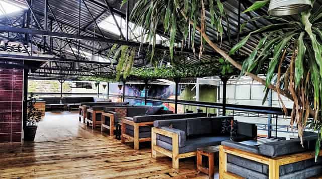 Food court