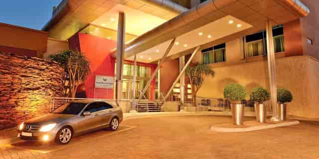 Sleek hotel entrance in Pula, ideal for corporate events and gatherings.