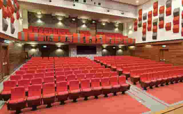 Performing arts theater