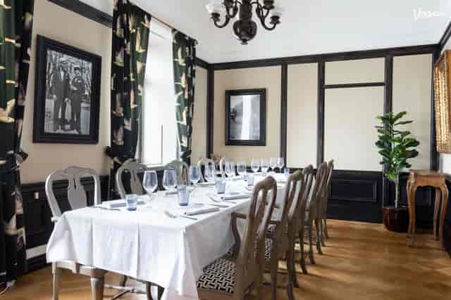 Elegant private dining room at Brofelt, perfect for upscale meetings and events.