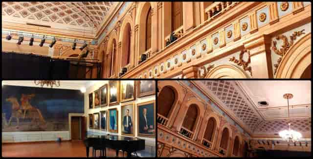 Elegant Music Hall in The Old Student House, ideal for meetings and events.
