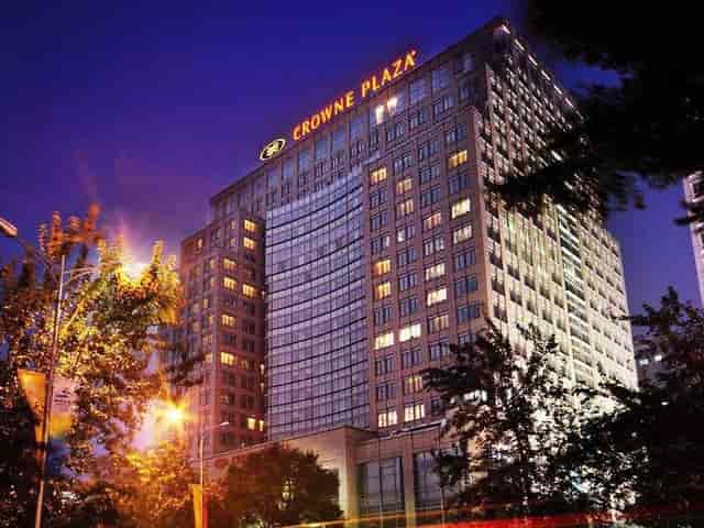 Valley Cafe at Crowne Plaza Beijing, perfect for conferences and corporate events.
