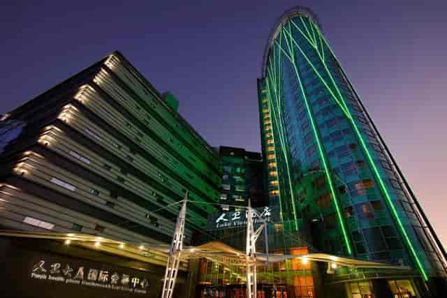 Modern illuminated Suites at Lakeview Hotel, perfect for corporate events and meetings.