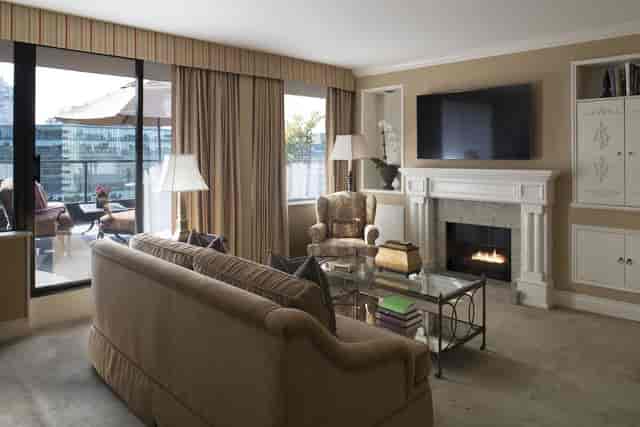 Sophisticated meeting space at Chelsea Terrace, Wedgewood Hotel, perfect for executive meetings.