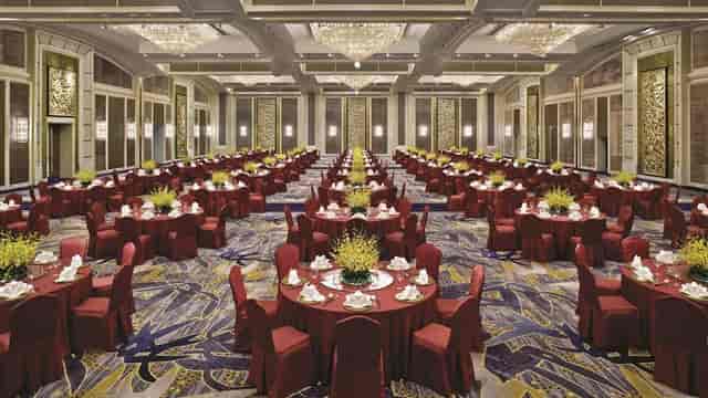Lavish banquet setup in Kerry Hotel, Beijing, ideal for weddings and corporate events.