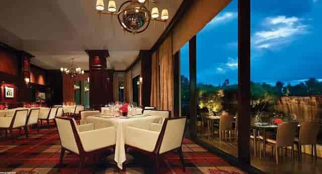 Private dining room at AMUZ Restaurant with elegant decor for exclusive events.