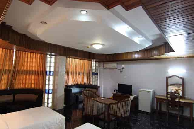 Modern meeting space at Royal White Elephant Hotel for conferences and workshops.