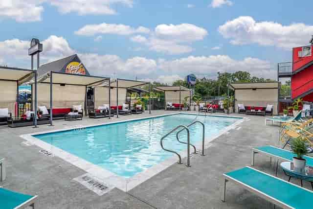 Heights House Hotel Pool: Pictures ...