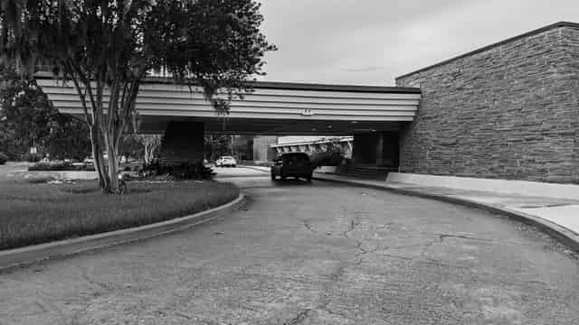local_government_office