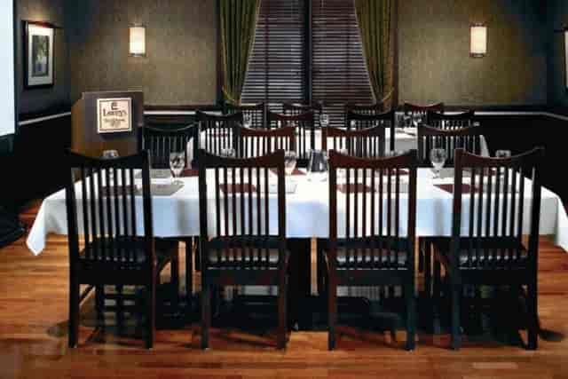Private dining setup at Lawry's The Prime Rib Dallas for corporate dinners and intimate events.